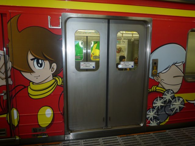 キャラクター列車
