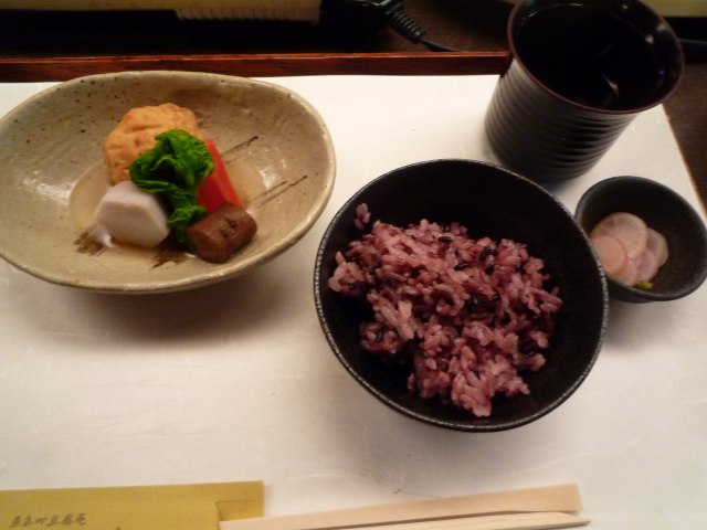 黒米入りご飯と銀杏ひろうす炊き合わせ