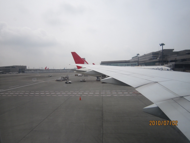 成田空港　窓から