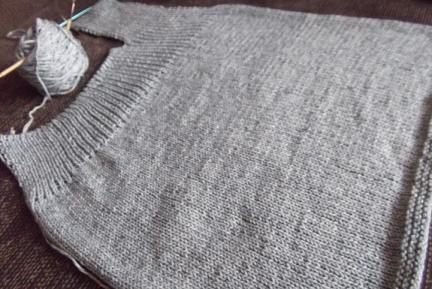 ＤＥＮＩＭ長袖プル　後ろ身頃経過