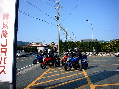 さっさと帰る組