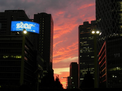 西新宿駅前から撮った夕焼け