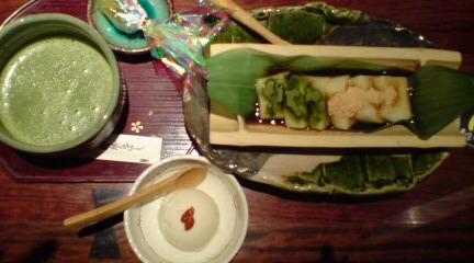 黒蜜もちと豆腐アイスと宇治抹茶