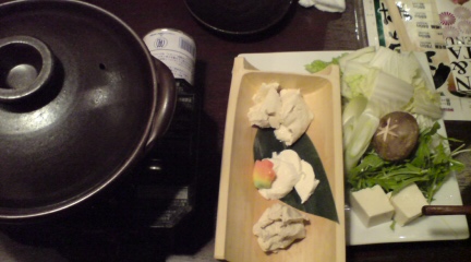 モッツァレラチーズと豆腐と湯葉の豆乳鍋