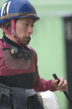 下馬後