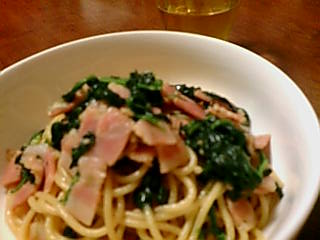 ほうれん草とベーコンのバター醤油パスタ♪（失敗作(´ω｀。)グスン ）.jpg