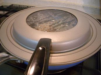 ハンバーグ蒸し焼き