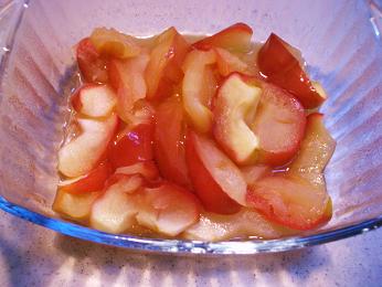 電子レンジにかけたりんご