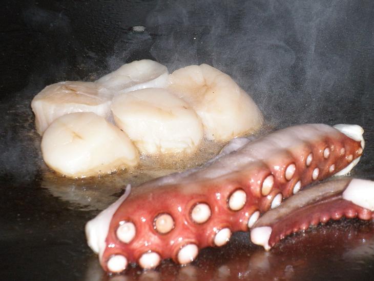 明石のタコとホタテ