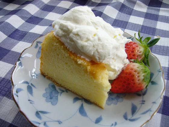 イチゴは　「章姫」　しっとり♪