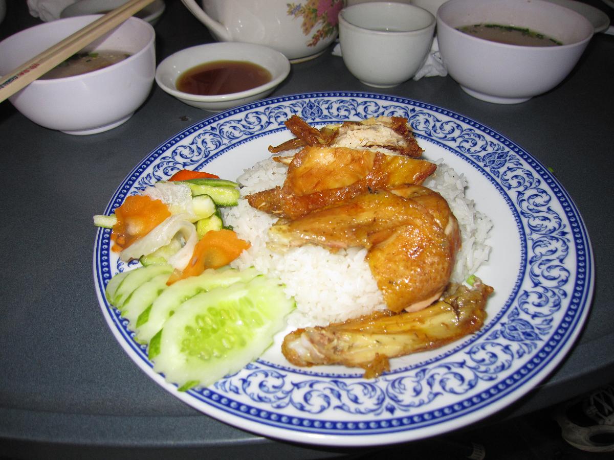 ｶﾝﾎﾞｼﾞｱの食事