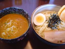 いやし屋　バス・胡麻だカレーつけ麺