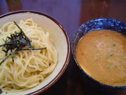 いやし屋　練り胡麻つけ麺