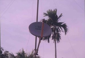 フィリピン衛星放送のアンテナ