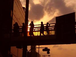 東京夕暮れの町並み