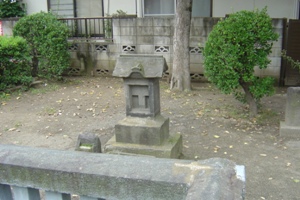 立石様祠