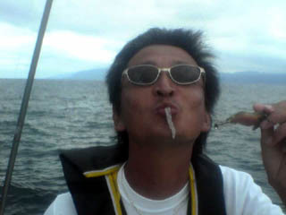 組長ゲソ躍り食い（笑）