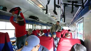 ペルー鉄道　混み