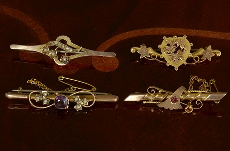 9ct GOLD ANTIQUE BROOCHES.jpg