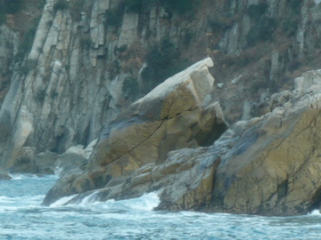 蘇洞門めぐり：夫婦亀岩