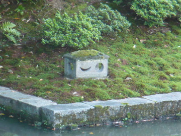 桂離宮の石灯籠４