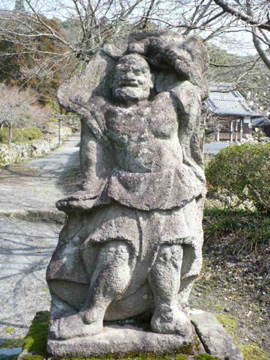 岩戸寺仁王像３（在銘丸彫り日本最古）