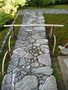 桂離宮・草の飛石