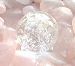 rose quartz and crystalball