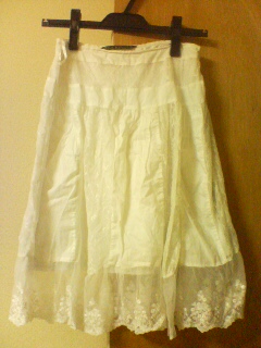 交換　白スカート