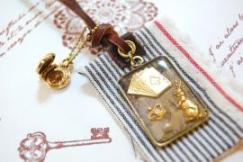 不思議の国のアリスイメージネックレス