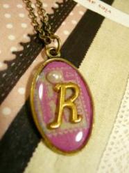 イニシャルネックレス