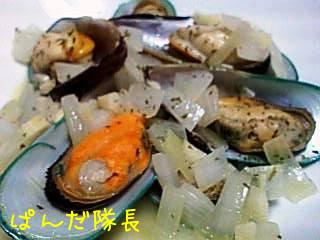 ムール貝（パーム貝で代用）の白ワイン蒸し