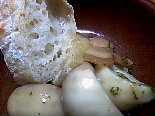 アヒージョにはパンを