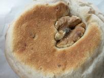 蘭　とまとぱん 034　くるみあんぱん正面.jpg