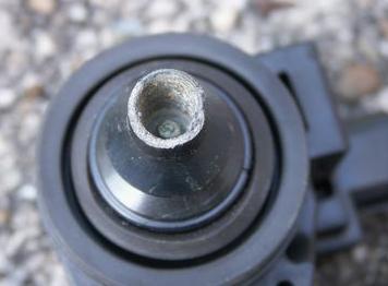 イグニションコイル　おかき 010　折れた折れ口.jpg