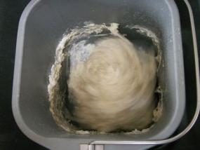 パンつくり 010　こねこね.jpg