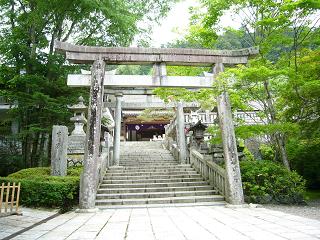 天狗の神社