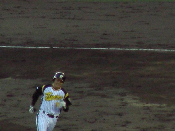 林選手サヨナラHR！