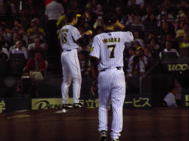 タイムリー後の今岡選手