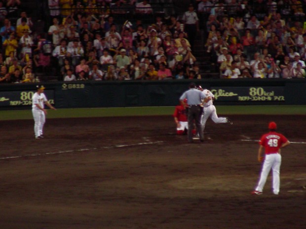 兄貴ホームラン！