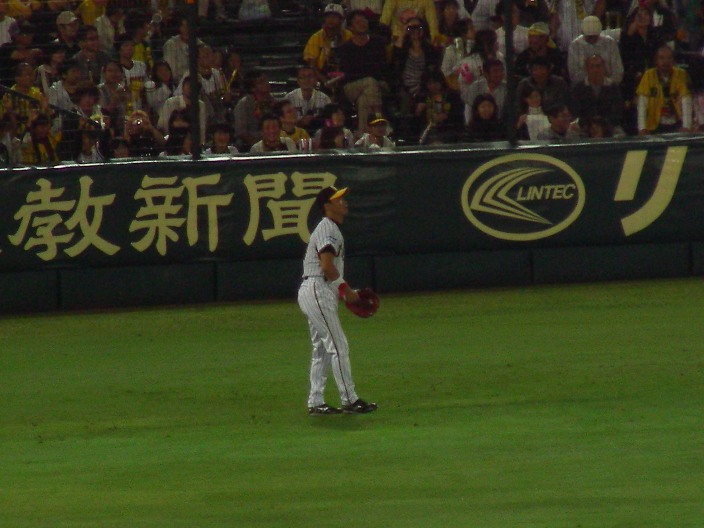 守備につく桧山選手