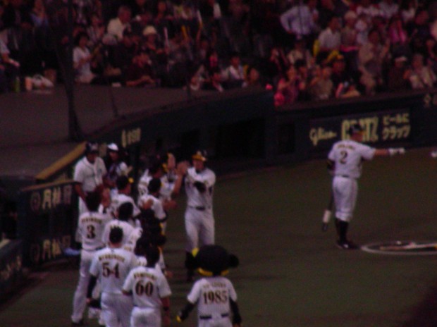 新井選手逆転スリーラン！4