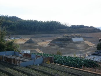 垣内遺跡　遠景.JPG