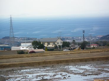 垣内遺跡　海が近い.JPG