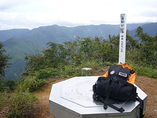 負釣山山頂