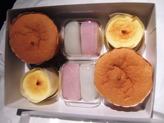 おやつ・中身.JPG