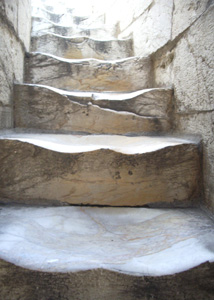 斜塔の階段
