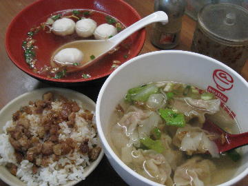 ワンタンミースープ・魚丸湯・魯肉飯