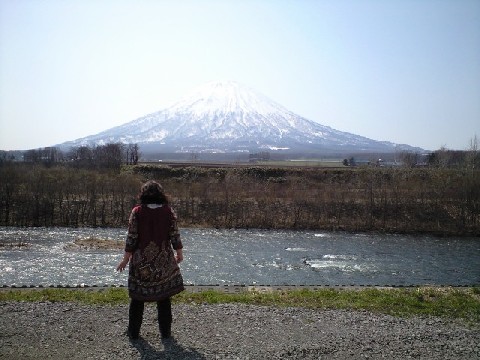 光の羊蹄山