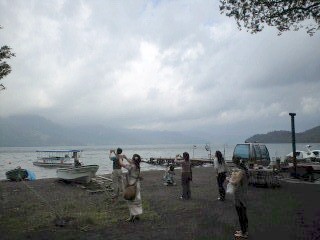 十和田湖畔にて